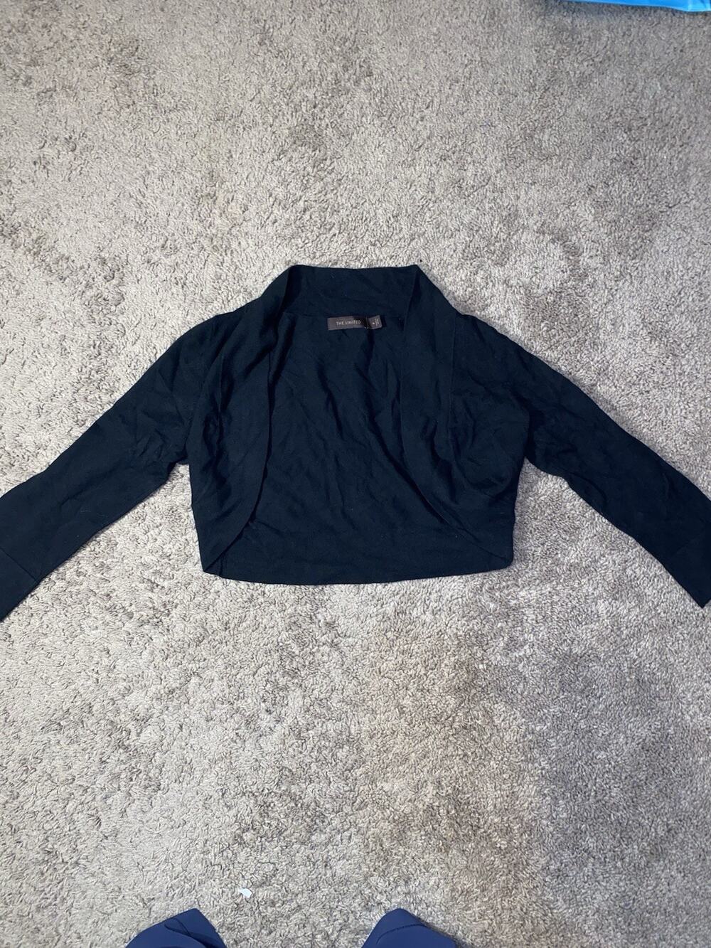 The Limited Black Open Front Shrug Cardigan Womens Medium Cropped Bolero Top